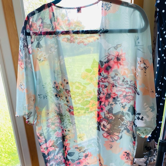 Haute Edition Kimono - Picture 5 of 5